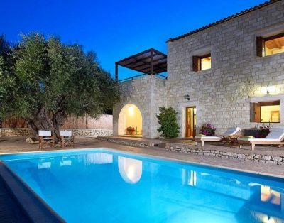 Traditional stone villa with private pool with jazuzzi near Rethymno