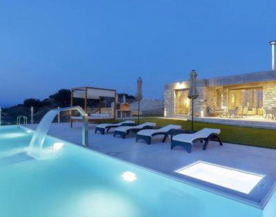 Twin Villa for six persons with private pool in South Crete (V1)