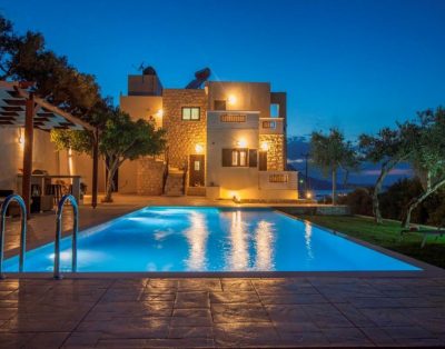 Villa with sea view and private swimming pool near Chania