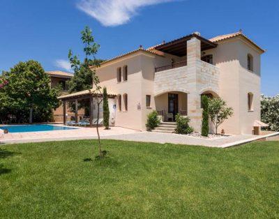 Villas for 8 guests with pool near Chania