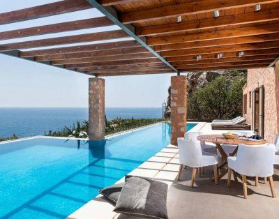 Luxury villa with panoramic view and private pool near Chania