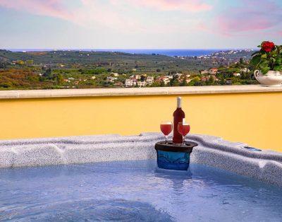 Traditional villa with jacuzzi near Chania