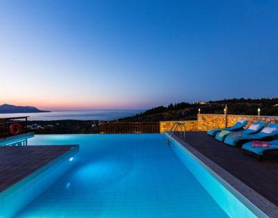 Villa 260sqm with private pool in Chania