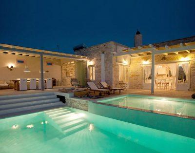 Luxury villa with private pool and jacuzzi. View to the Libyan Opean Sea.
